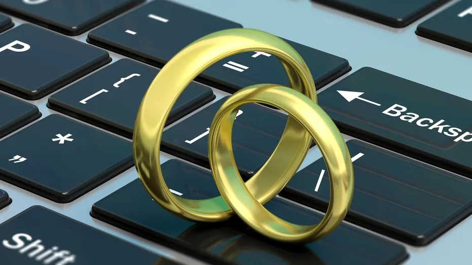Dragostea în vremea coronavirus: un cuplu s-a căsătorit prin intermediul unei aplicaţii video