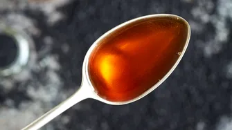 Uleiul mai puțin cunoscut care reduce inflamația mai bine decât ibuprofenul