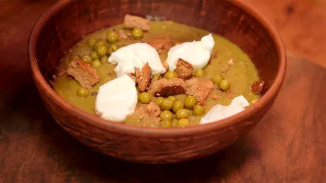 Cea mai tare rețetă de post a lui Cătălin Scărlătescu: Supă cremă de mazăre cu un ingredient secret