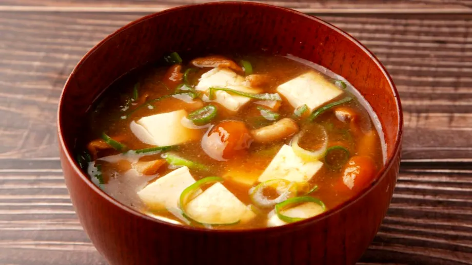 Rețeta de supă japoneză pentru detoxul de după 1 Mai