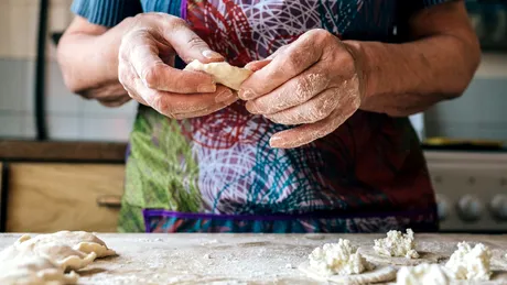 Colțunași dulci cu brânză de vaci Hochland / Rețetă tradițională moldovenească