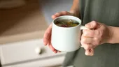 Testul de două minute cu cana de cafea care îți poate spune cât de sănătos ești