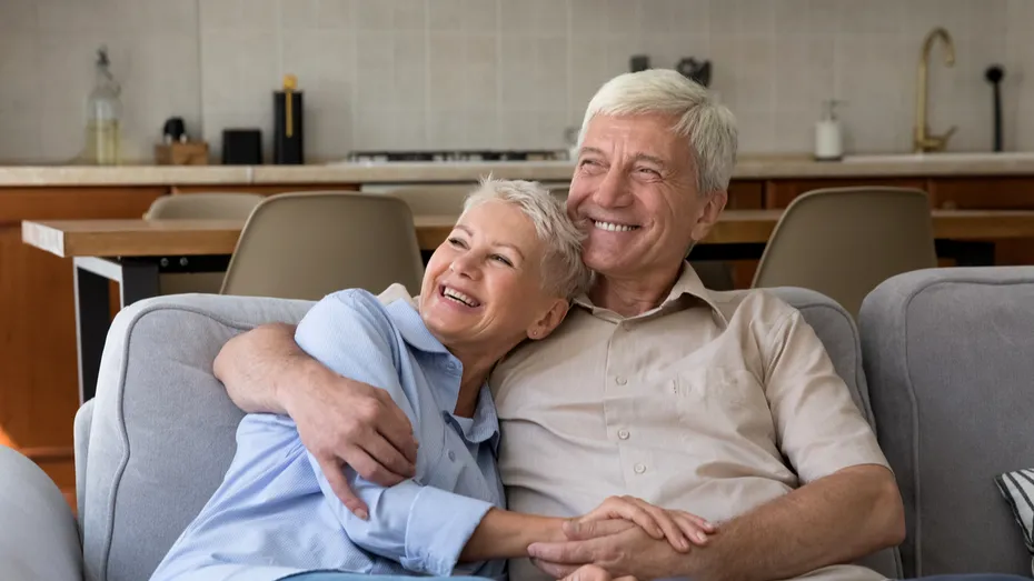 Ai peste 65 de ani? Cercetătorii au descoperit secretul longevității: căsătoria!