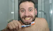 De ce avem dinții galbeni chiar dacă îi spălăm corect de două ori pe zi?