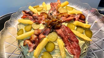Cum prepari tort cu usturoi? Un preparat sărat, cu adevărat delicios / VIDEO