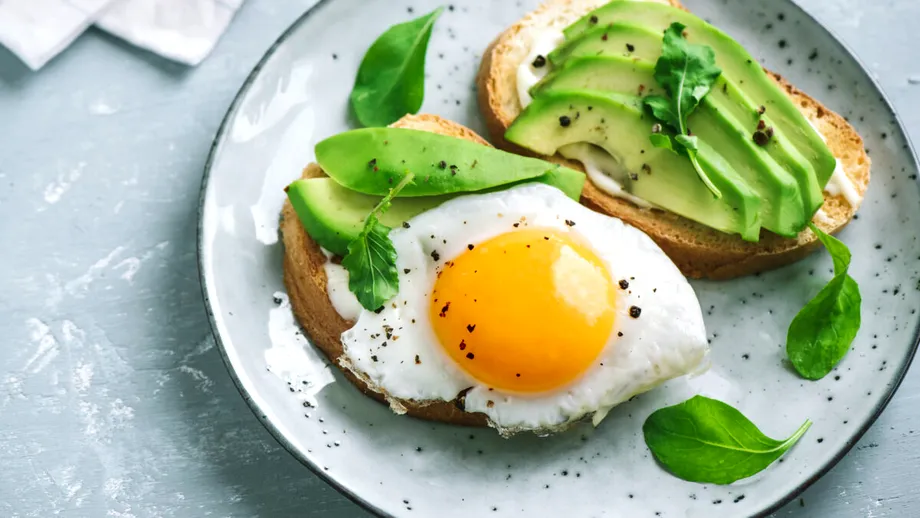 Alimentele care țin de foame mai mult decât ouăle. Ce spun nutriționiștii despre sațietate și controlul apetitului