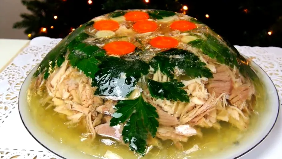 Cât timp se păstrează răcitura de porc sau curcan la rece. De ce nu e bine să o congelezi?