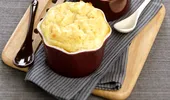 Sufleu de conopidă cu brânză la cuptor – rețetă rapidă, gata în 30 de minute