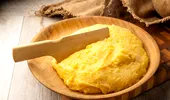 Secretele pentru a prepara o mămăligă fără cocoloașe. Ce greșeli să eviți când adaugi mălaiul