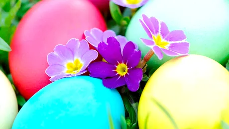 Masa de Paşte, pericol pentru sănătate şi pentru siluetă. Totul despre alimentele pe care le consumăm