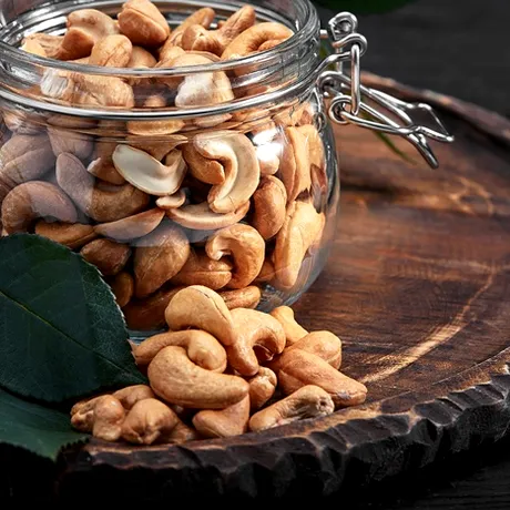 Nucile caju, un desert sănătos care trebuie consumat cu măsură! Când excesul se transformă într-o problemă de sănătate