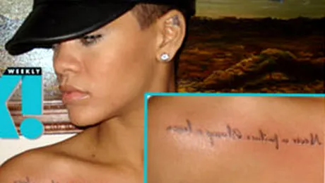 Rihanna si-a mai facut un tatuaj: 