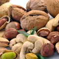 4 fructe pe care trebuie să le mănânci zilnic, dar în cantitate mică. Au multe calorii!