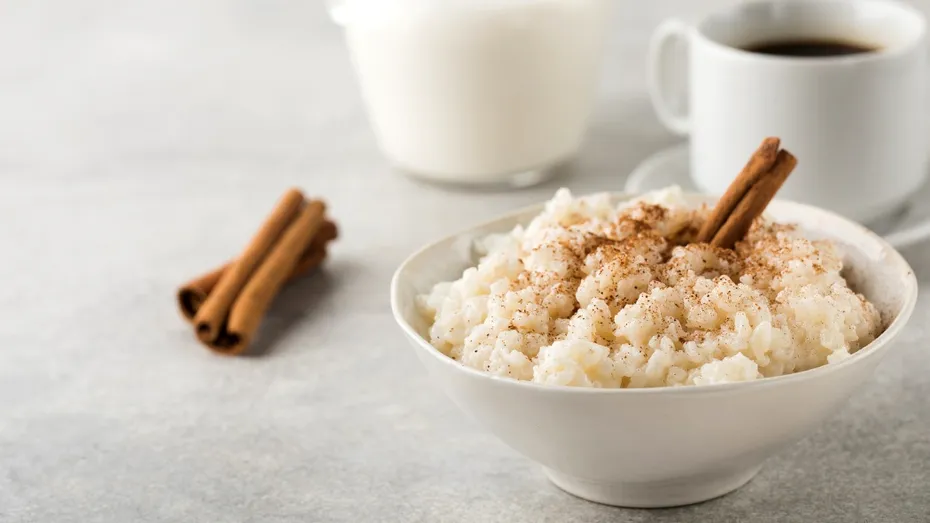 Cât orez se pune, de fapt, la 1 litru de lapte. Rețeta simplă a celui mai iubit desert al copilăriei
