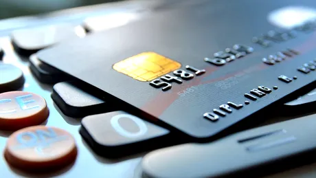 Data la care intră pensiile pe card în mai 2025