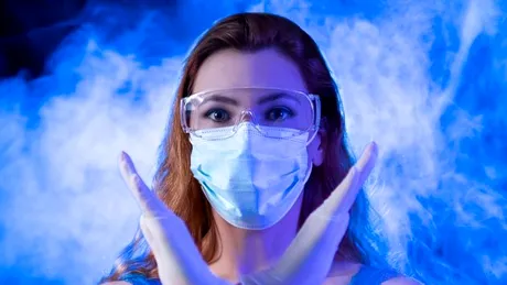Cât de periculos este aerul expirat în mască? Medicii explică de ce nu trebuie să ne fie teamă