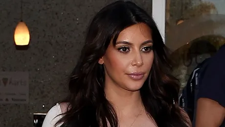 Temerile i se adeveresc: Kim Kardashian s-a îngrăşat enorm din pricina sarcinii!