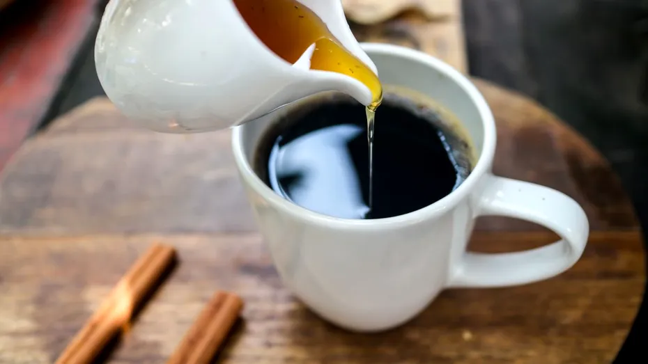 10 ingrediente care transformă cafeaua într-un medicament natural (și mai) puternic