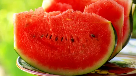 De ce să consumi pepene roşu, fructul-vedetă al verii - VIDEO by CSID