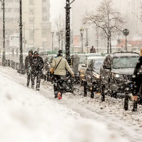 Când scăpăm de ninsori și frig? Prognoza meteo până la jumătatea lunii martie 2026