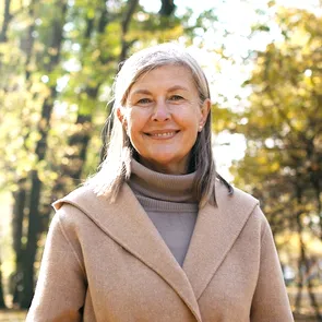 Menopauza precoce, asociată cu un diagnostic mai timpuriu de Alzheimer, conform unui studiu recent