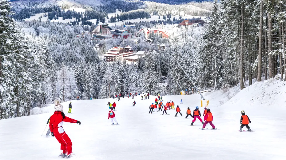 Cât ajungi să plătești o zi pe pârtie în Poiana Brașov