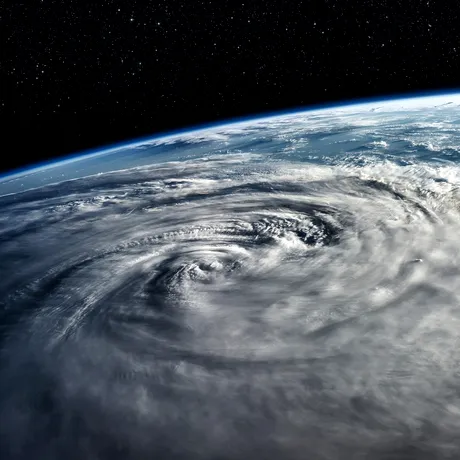 Vremea se răcește în perioada următoare! România va fi la intersecția dintre un ciclon și anticiclon