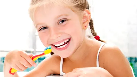 5 sfaturi de la medicii dentişti pentru igiena orală a copiilor