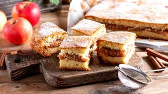 Prăjitură cu mere și nuci. Rețeta pentru un desert perfect pentru post