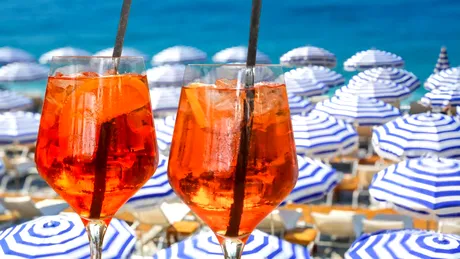 Cel mai nesănătos cocktail. Are la fel de multe calorii cât o porție mare de cartofi prăjiți de la McDonald's