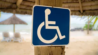 Lista completă cu plajele de pe litoralul românesc accesibile persoanelor cu nevoi speciale