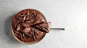 Pasca cu ciocolată. Desertul care cucerește masa de Paște