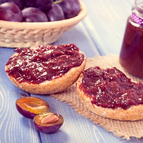 Rețetă marmeladă de prune! Cum obții o cremă densă și aromată pentru cămară