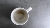 De ce se pătează cănile de cafea și ceai? 5 metode prin care le poți curăța fără să le zgârii
