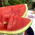 După ce dată nu mai sunt buni pepenii verzi. Care sunt cele 3 semne că pepenele este „trecut”