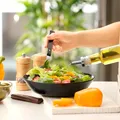 Singurul ulei pe care îl poți consuma în siguranță. Mulți români nu-l cumpără des, dar e cel mai sănătos