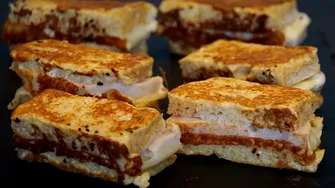 Mini sandwich-uri crocante cu Șuncă din Piept de Pui Matache Măcelaru’