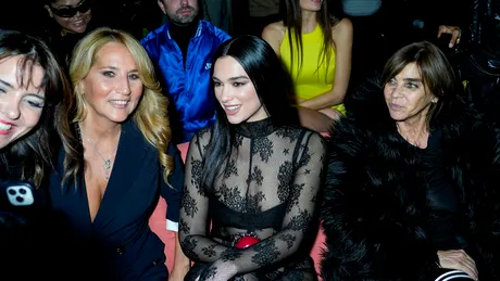 Dua Lipa, apariție incendiară la Milan Fashion Week