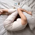 Femeile dorm mai puțin decât bărbații și sunt mai stresate ca niciodată. E înfiorător ce arată sondajele!