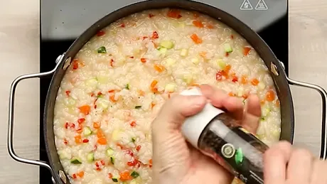 Cele două condimente care nu trebuie puse niciodată îi pilaf. Strică gustul de tot!