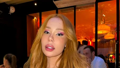 A cheltuit peste 100.000$ să arate ca Jessica Rabbit, sex-simbolul animat. Fanii o adoră