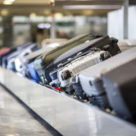 3 obiecte banale pe care NU trebuie să le pui în bagajul de cală