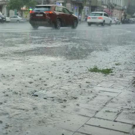Meteorologii anunță o răcire accentuată în România. Când ajunge valul de aer rece și cât vor scădea temperaturile?