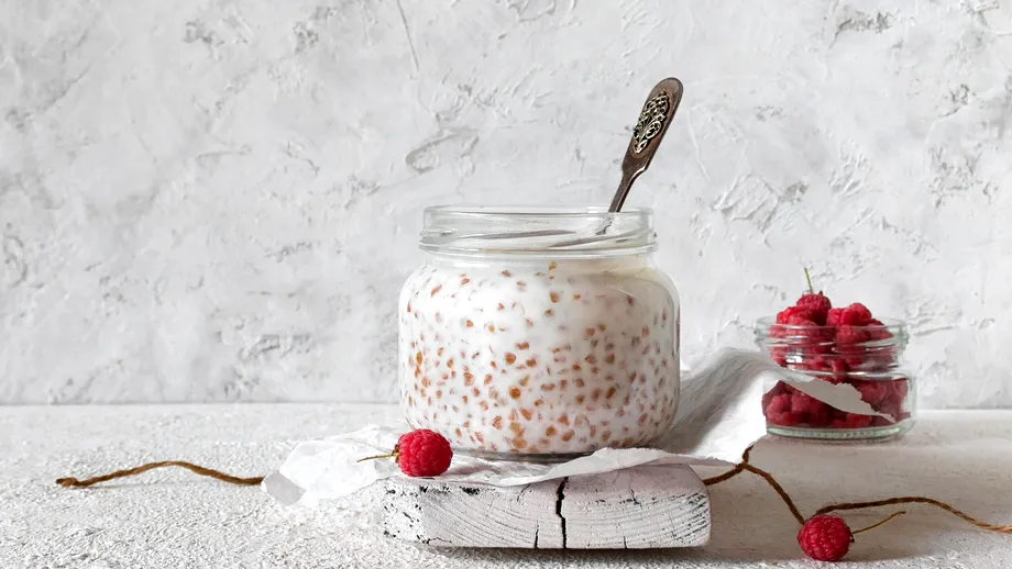 Dieta uimitoare cu hrișcă și chefir: slăbești până la un kilogram pe zi!