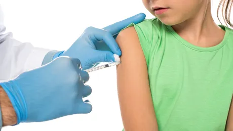 Cele mai frecvente mituri și informații false despre vaccinarea HPV