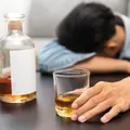 În cât timp iese alcoolul din organism și ce riști dacă te urci la volan