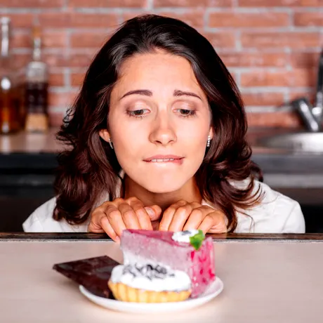 De ce ne este atât de greu să rezistăm dulciurilor: ce stă în spatele poftei de zahăr