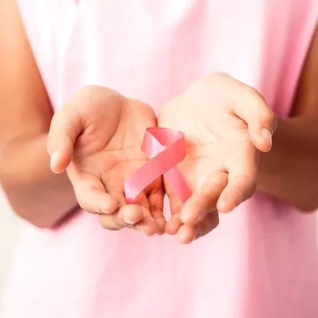 Adio mamografii? Un test cu salivă ar putea deveni noua metodă de screening pentru cancerul de sân
