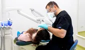 Frica de dentist te costă mai mult decât crezi. Cum te afectează, dar și cum o poți trata