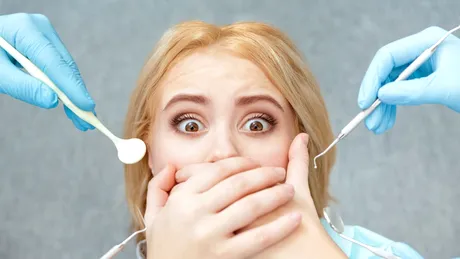 De ce evită românii să meargă la dentist. 70% dintre ei nu au mai fost la un control de 2 ani